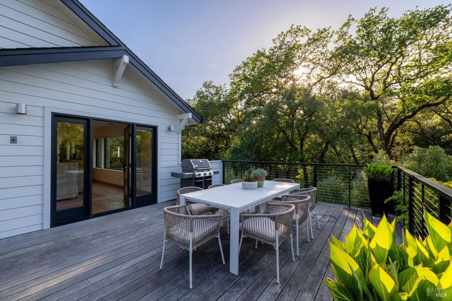 311 Burgundy Rd