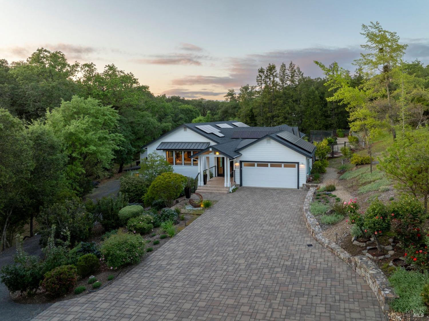 311 Burgundy Rd