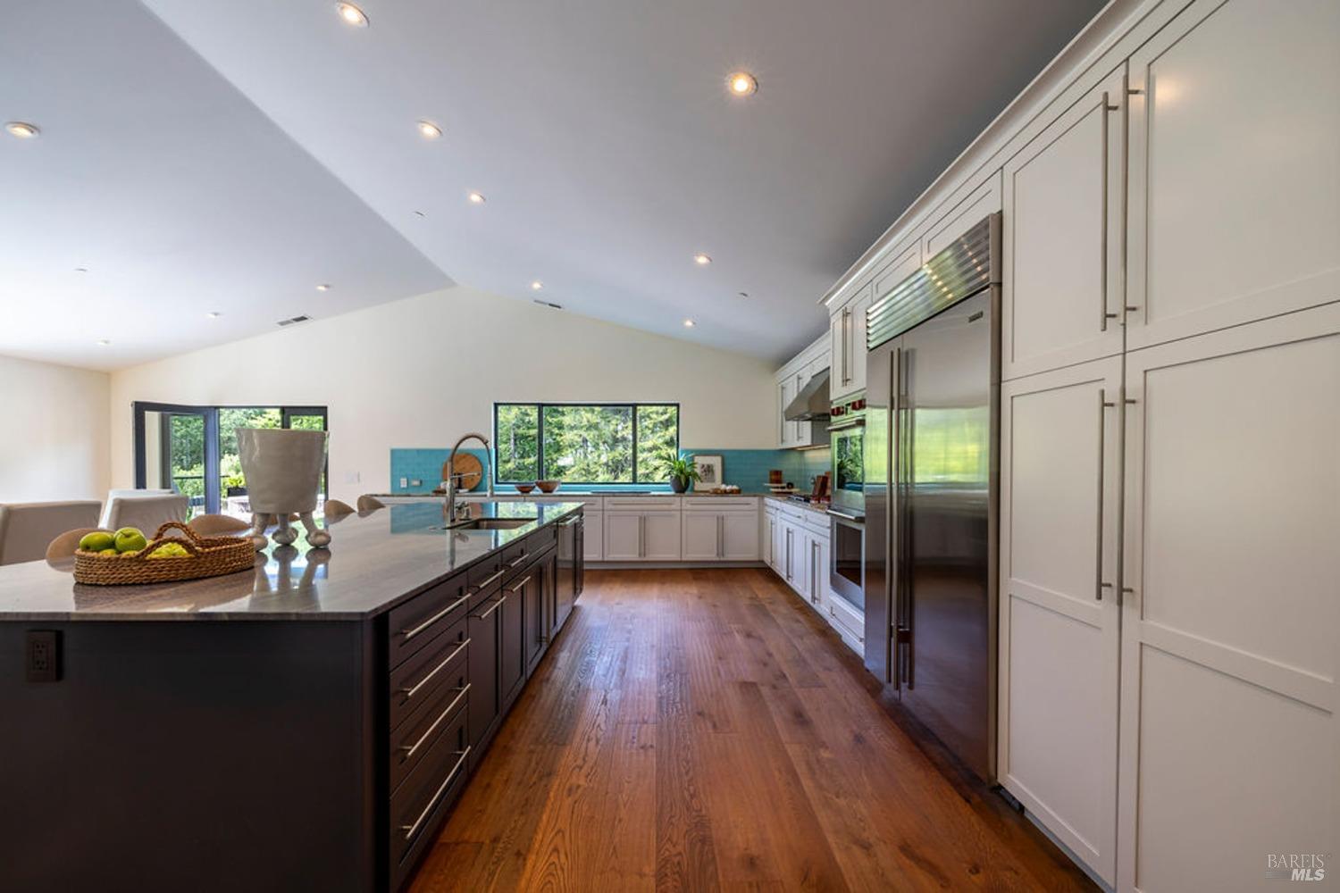 311 Burgundy Rd