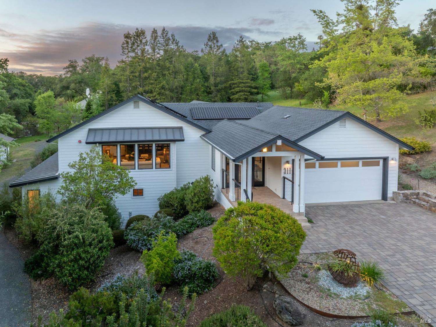 311 Burgundy Rd