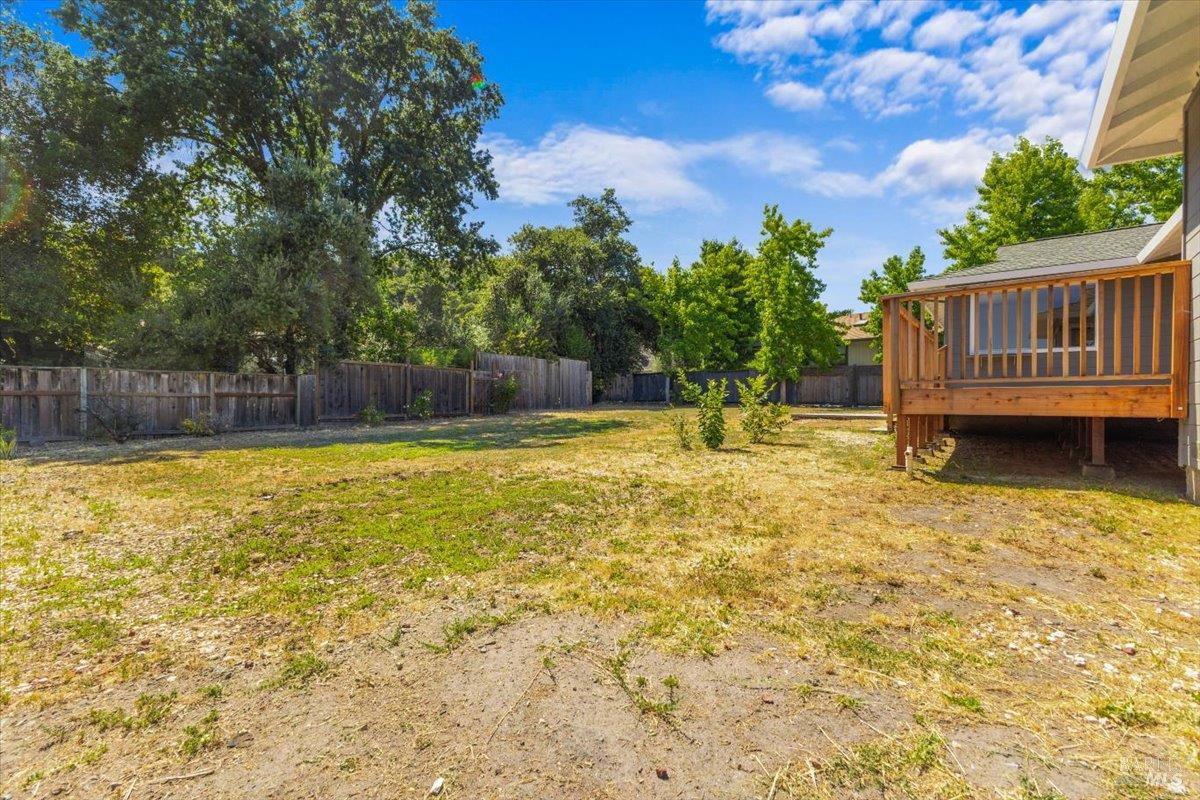 549 Hillside Dr