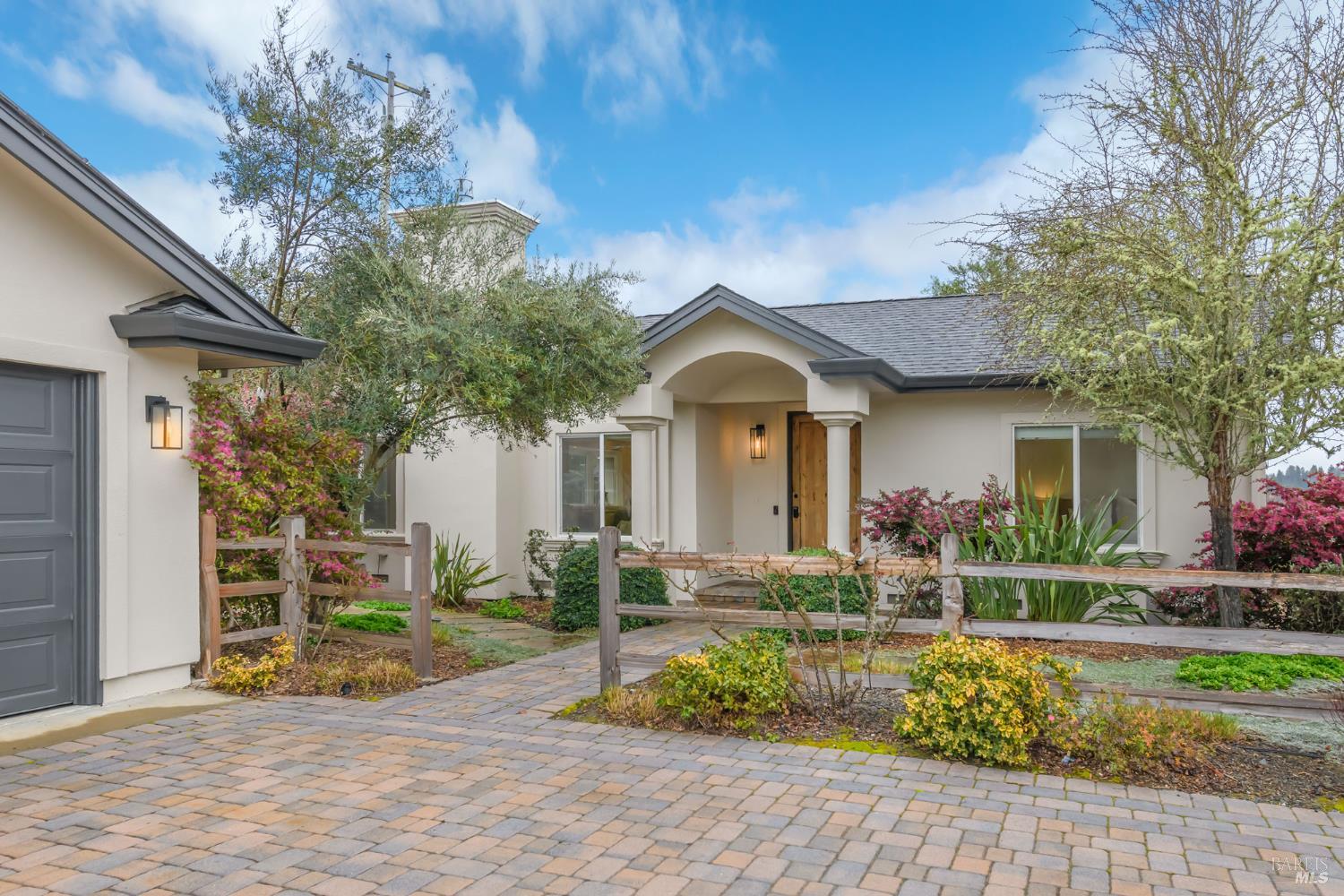 2300 Mill Creek Ln