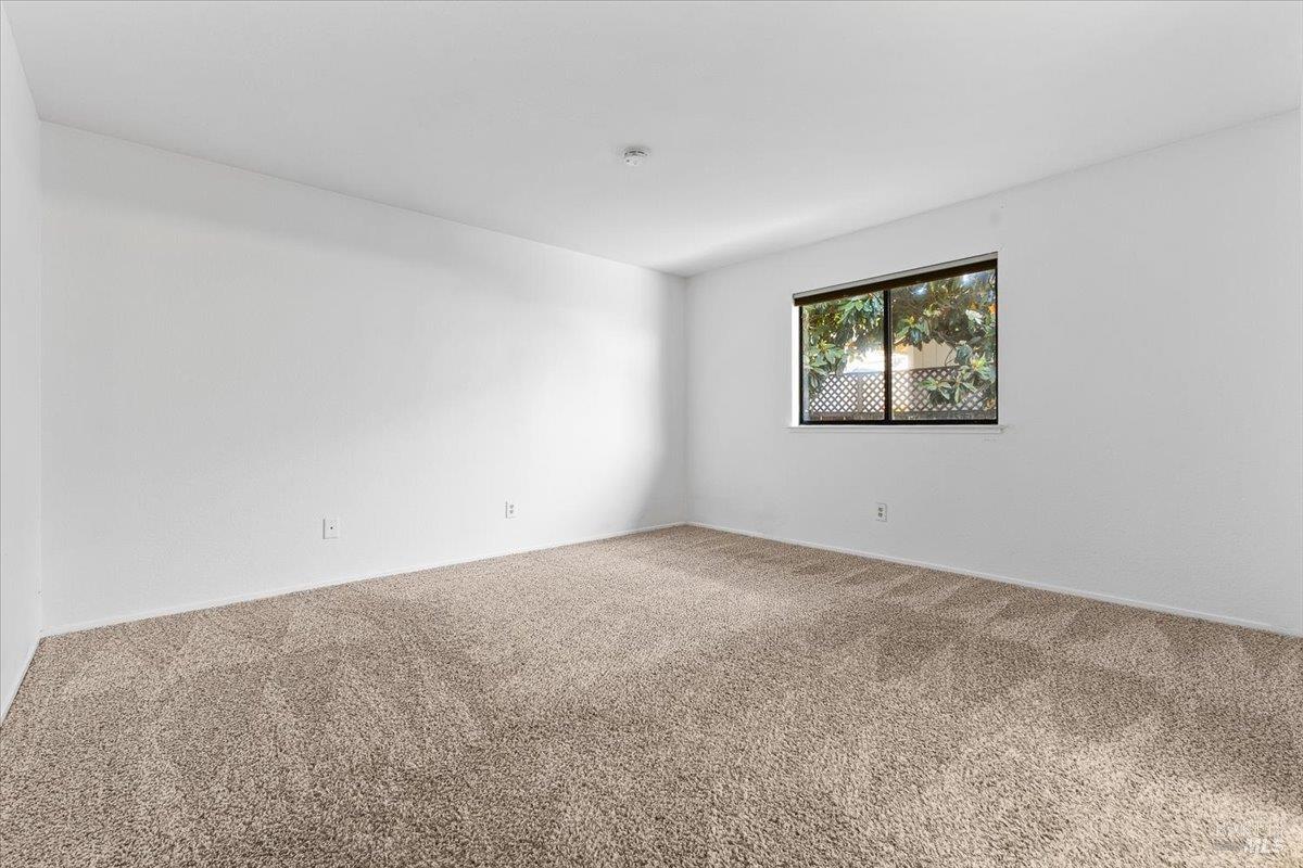 812 Quail Ct