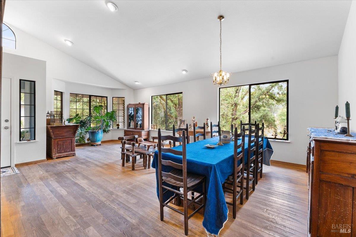 5377 Dry Creek Rd