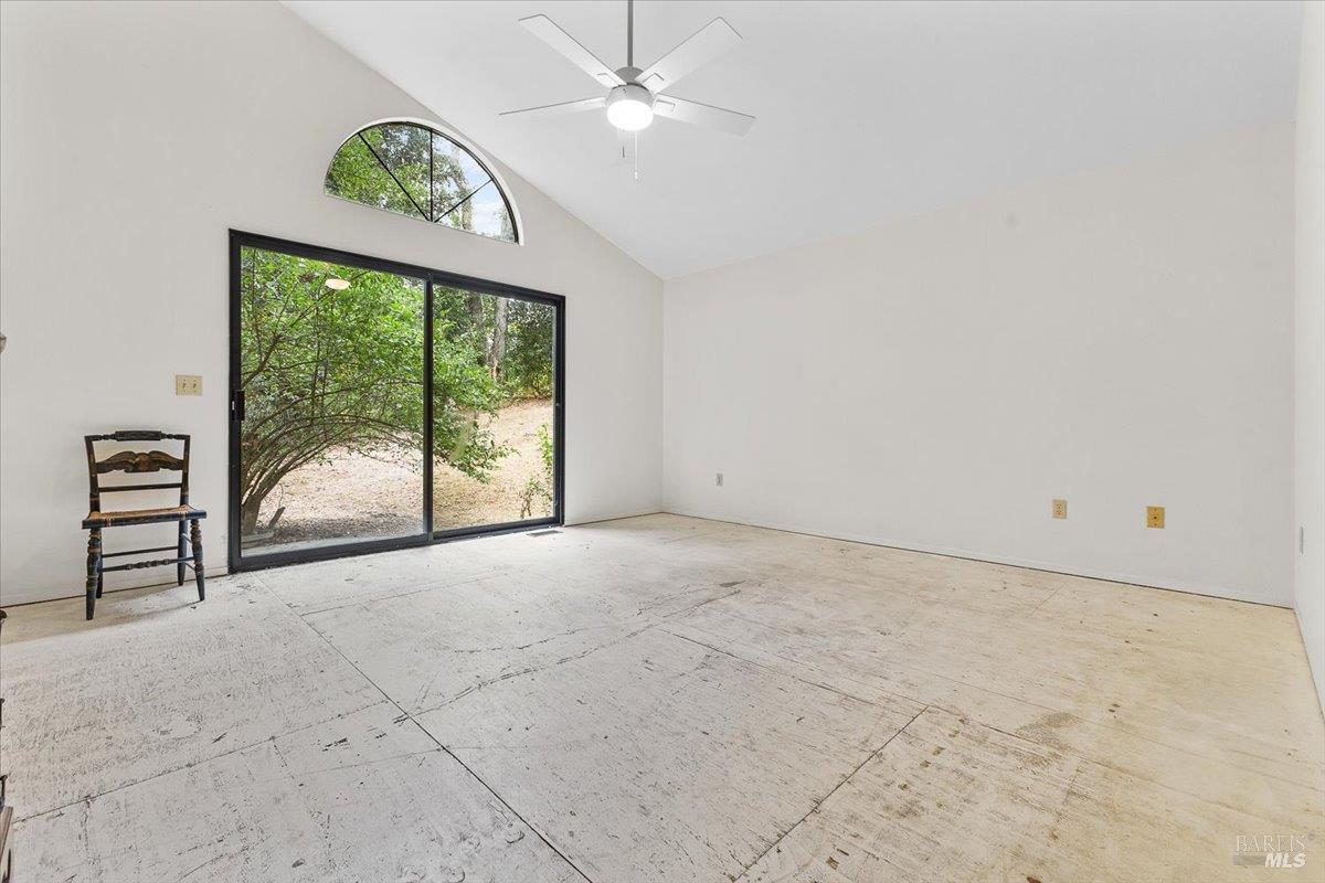 5377 Dry Creek Rd