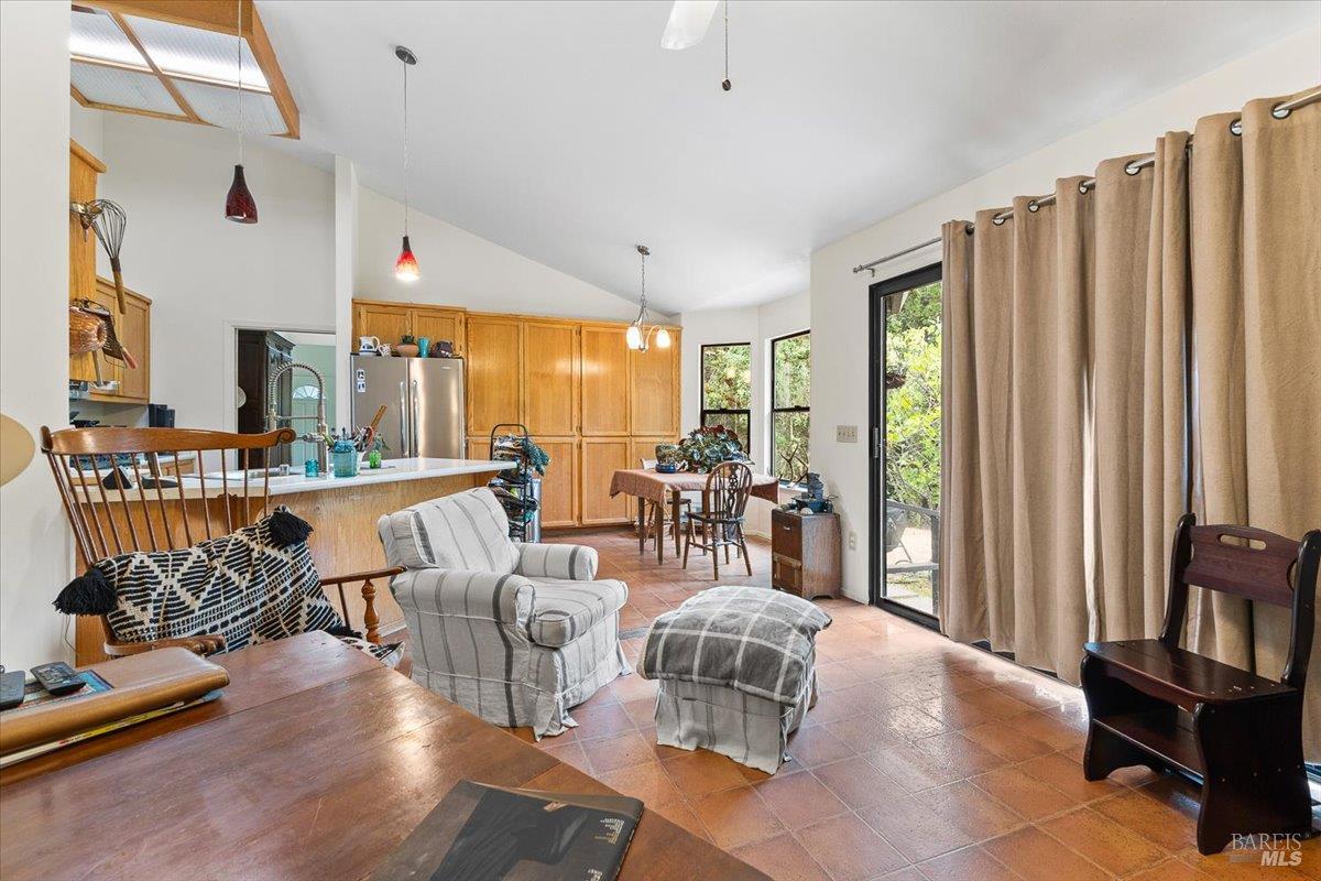 5377 Dry Creek Rd