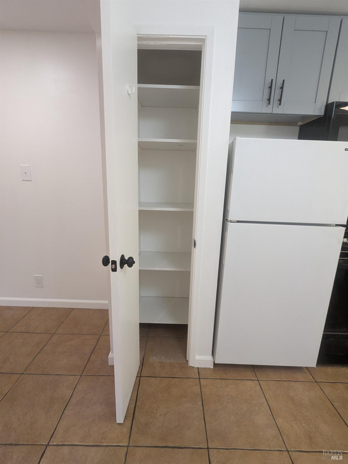 436 North St #11
