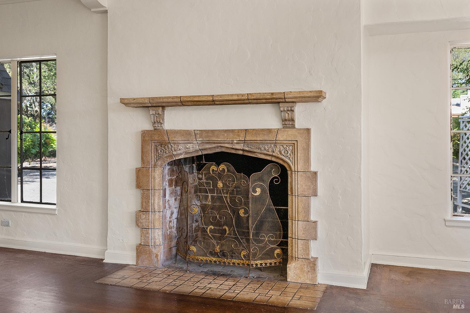 650-660 S Fitch Mountain Rd