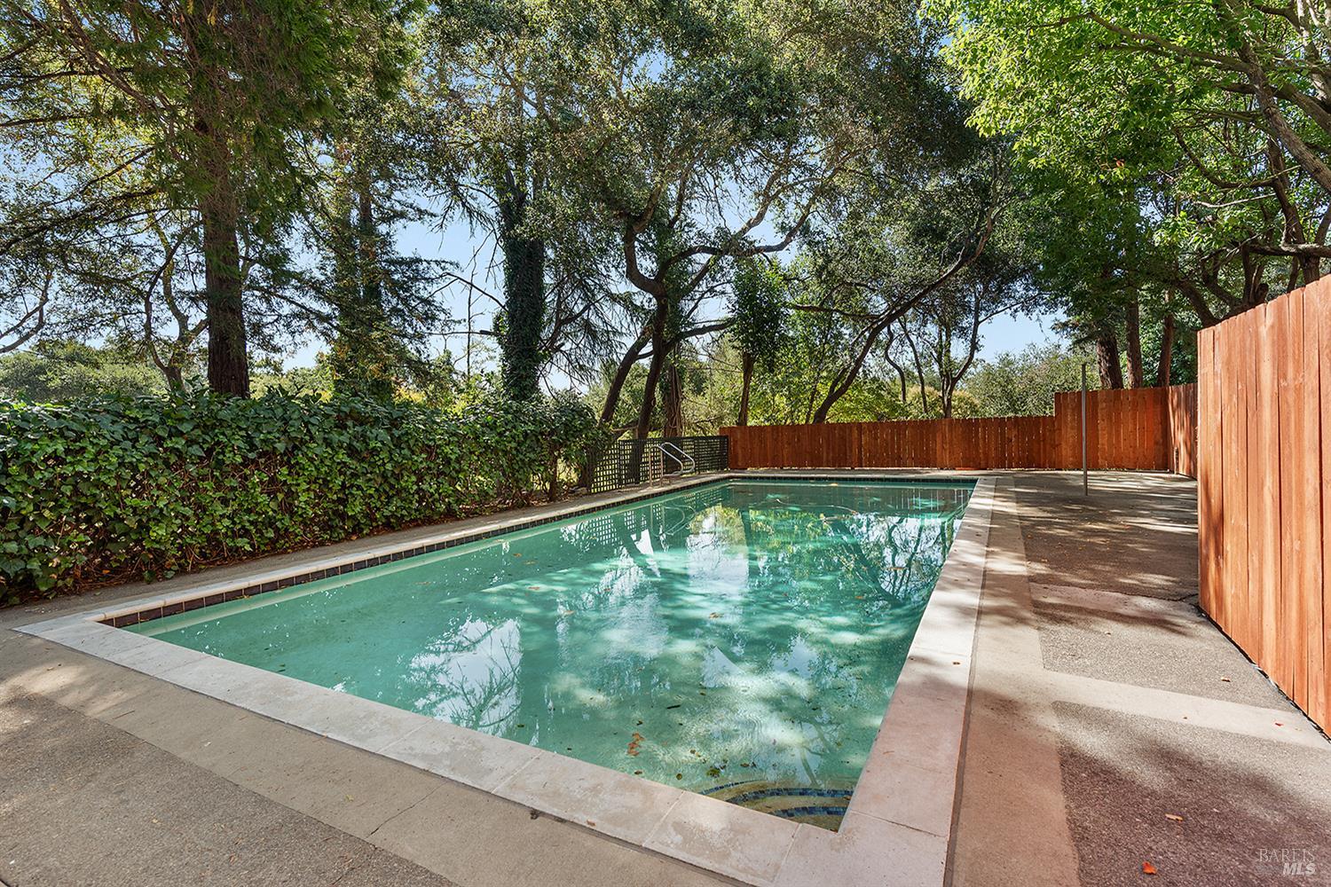 650-660 S Fitch Mountain Rd