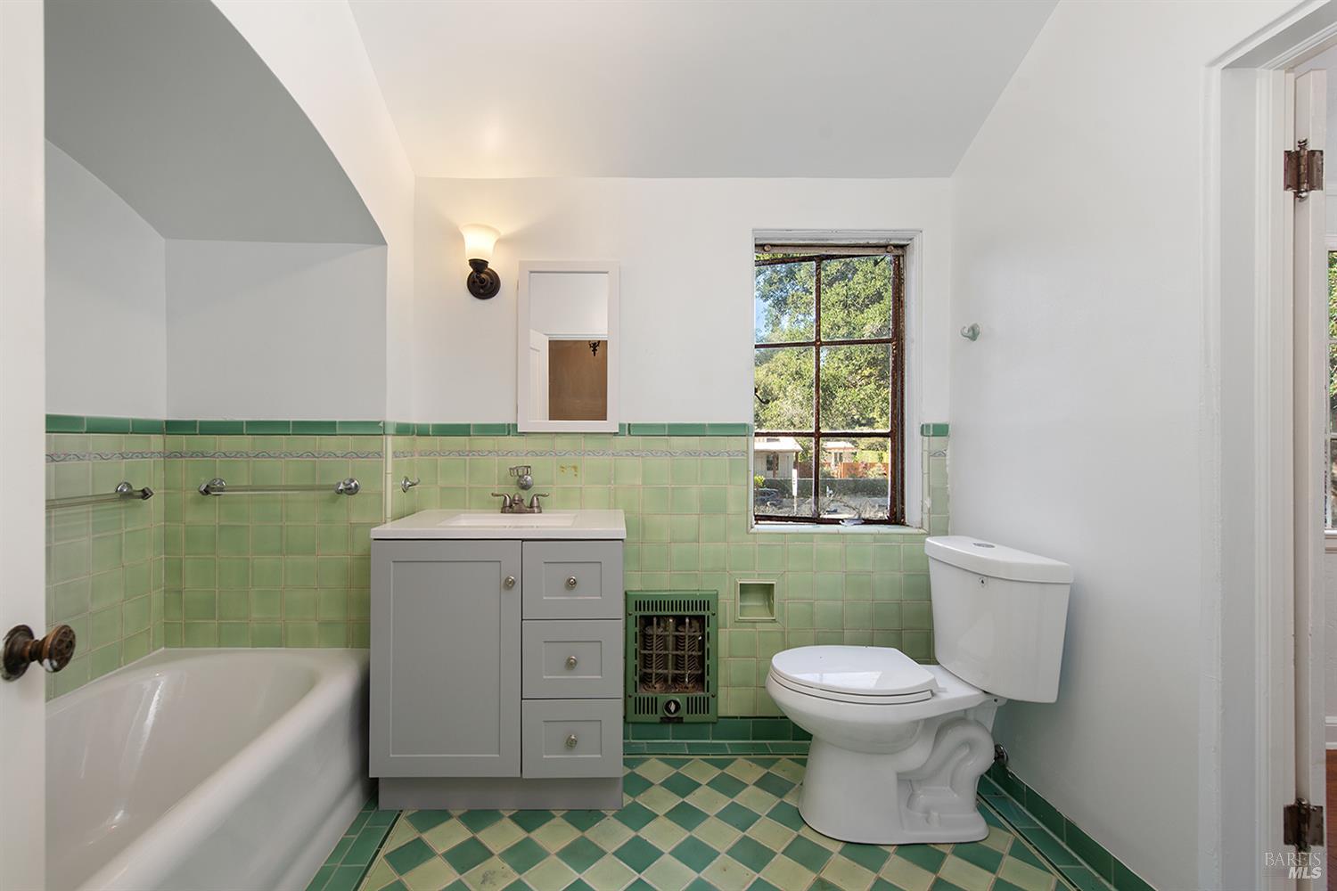 650-660 S Fitch Mountain Rd