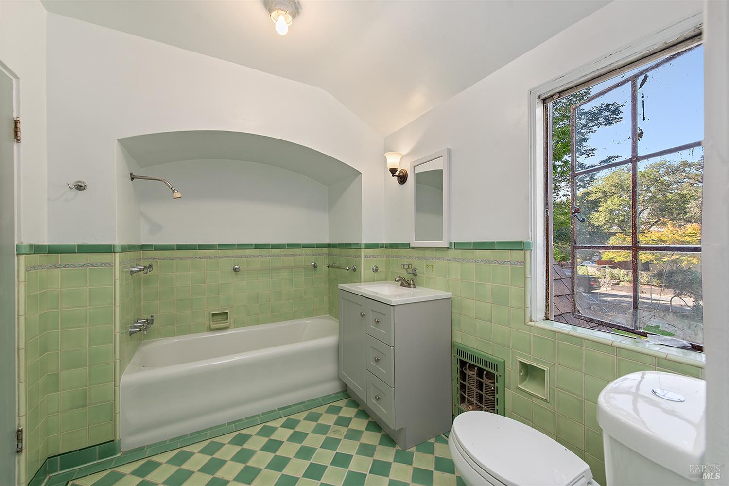 650-660 S Fitch Mountain Rd