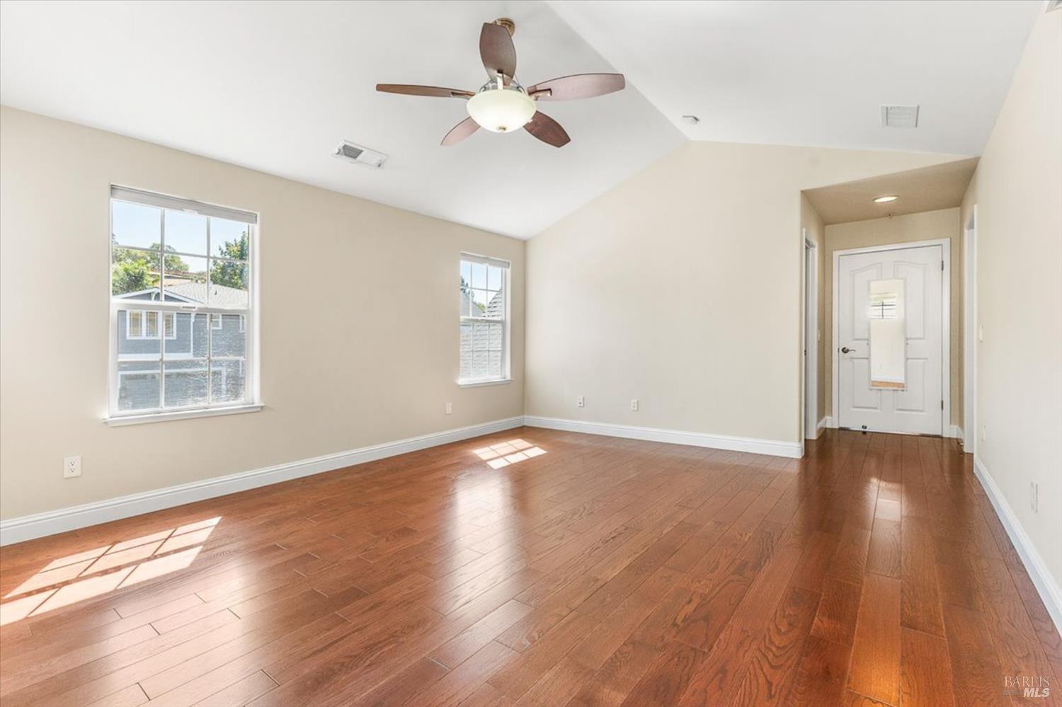 371 Arabian Way