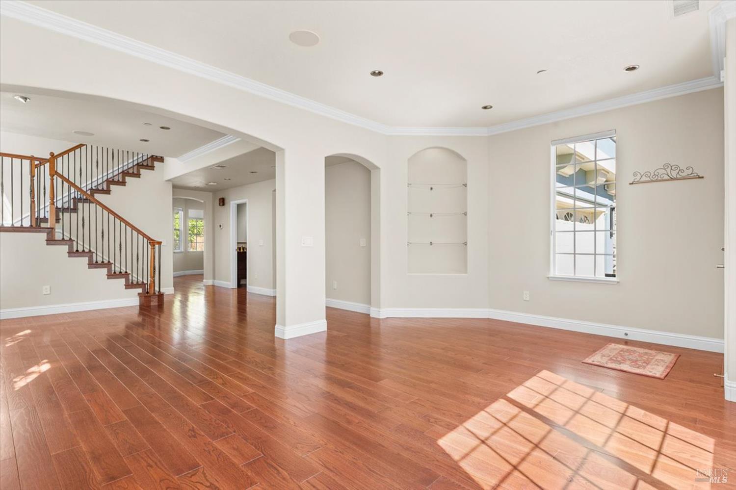 371 Arabian Way