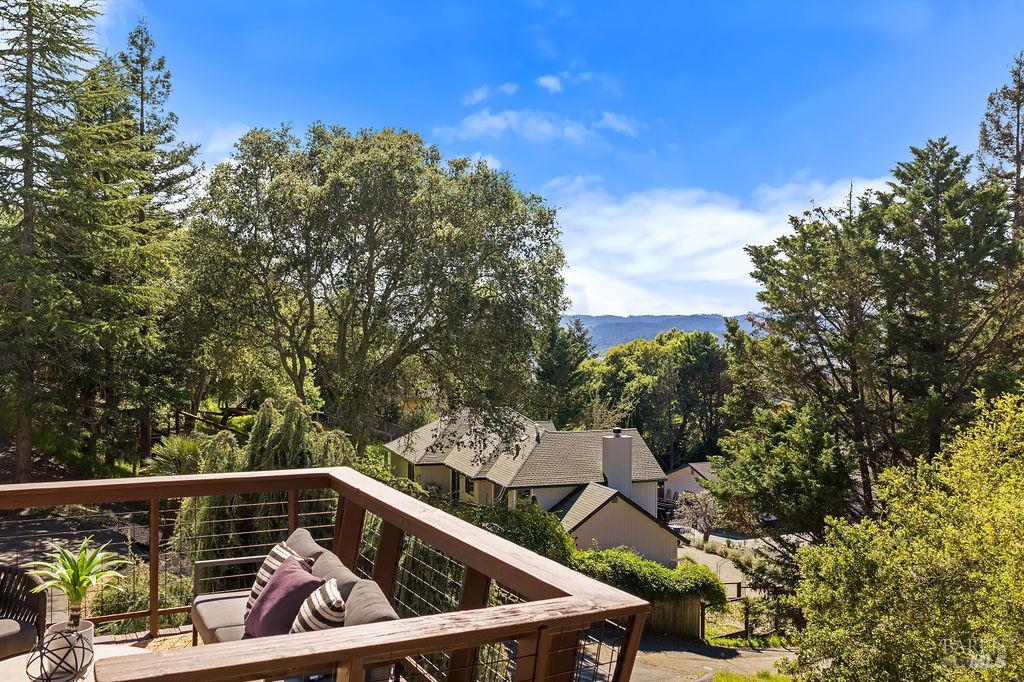 913 Valley View Drive