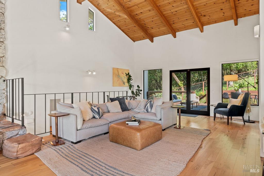 913 Valley View Drive