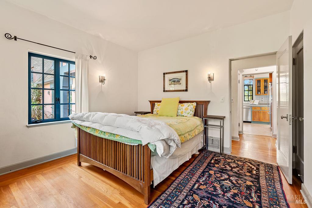 1212 N Fitch Mountain Road