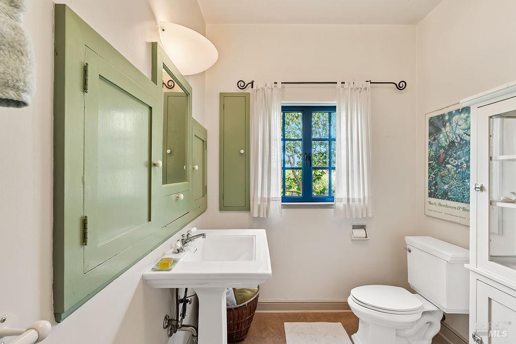 1212 N Fitch Mountain Road