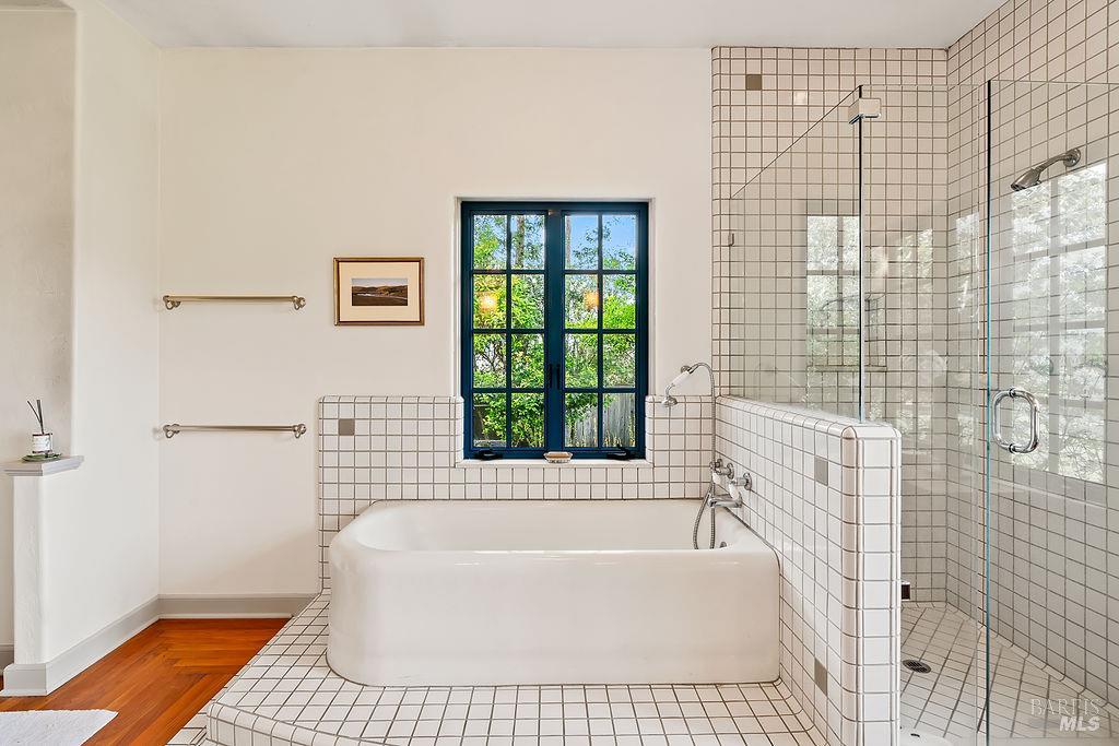 1212 N Fitch Mountain Road