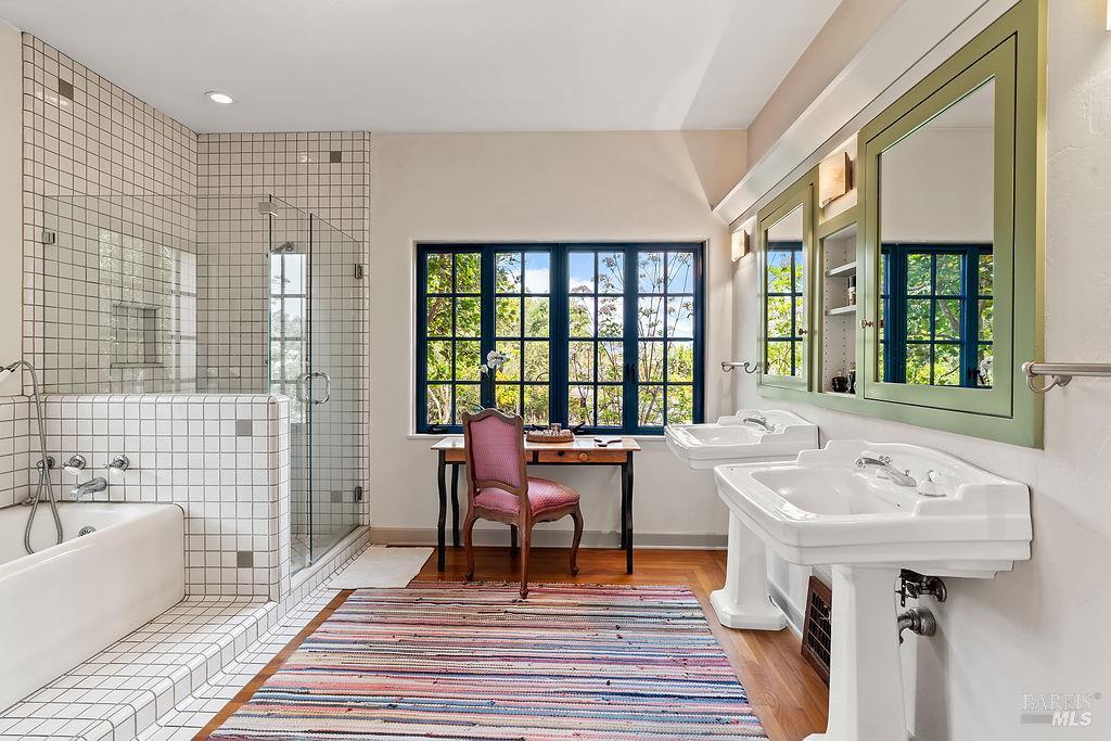 1212 N Fitch Mountain Road