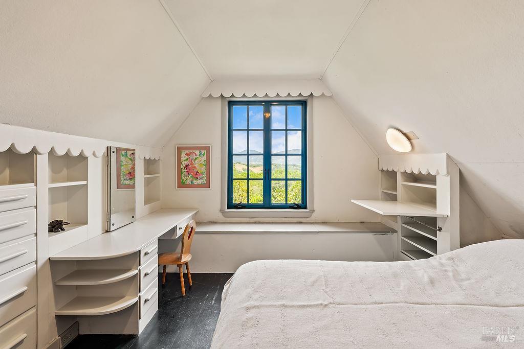 1212 N Fitch Mountain Road