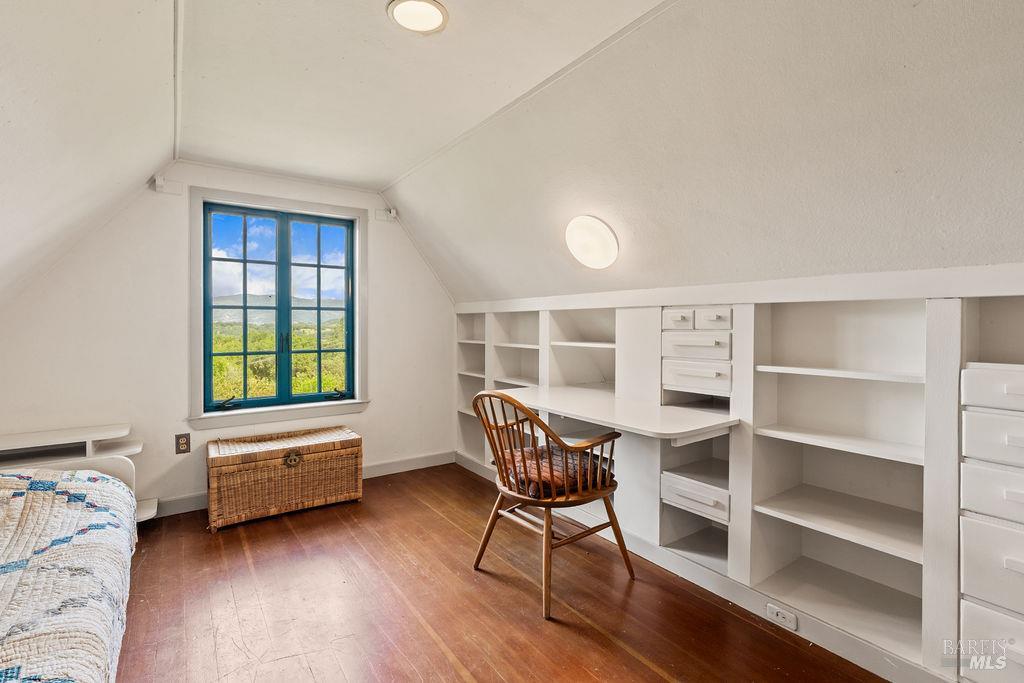 1212 N Fitch Mountain Road