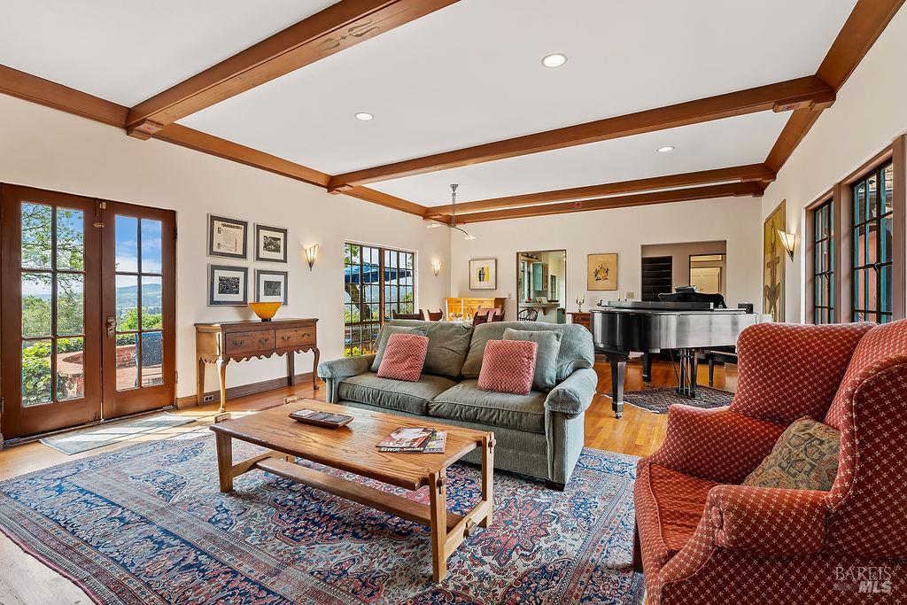 1212 N Fitch Mountain Road