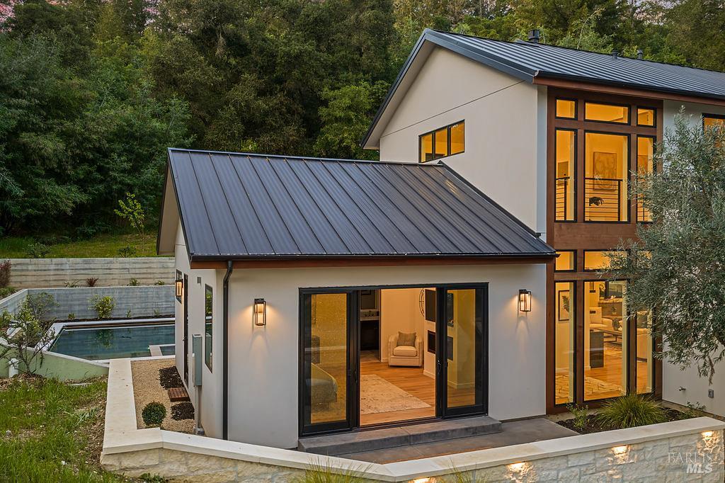 1099 Dry Creek Road