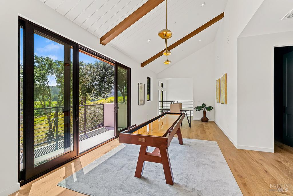 1099 Dry Creek Road