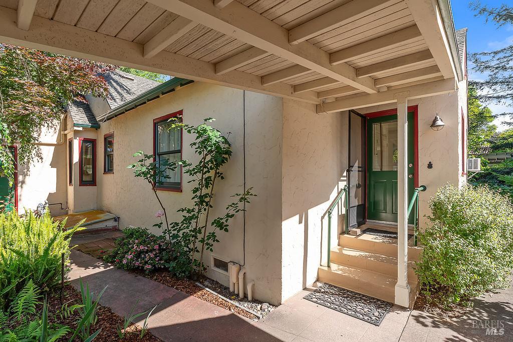 519 Johnson Street