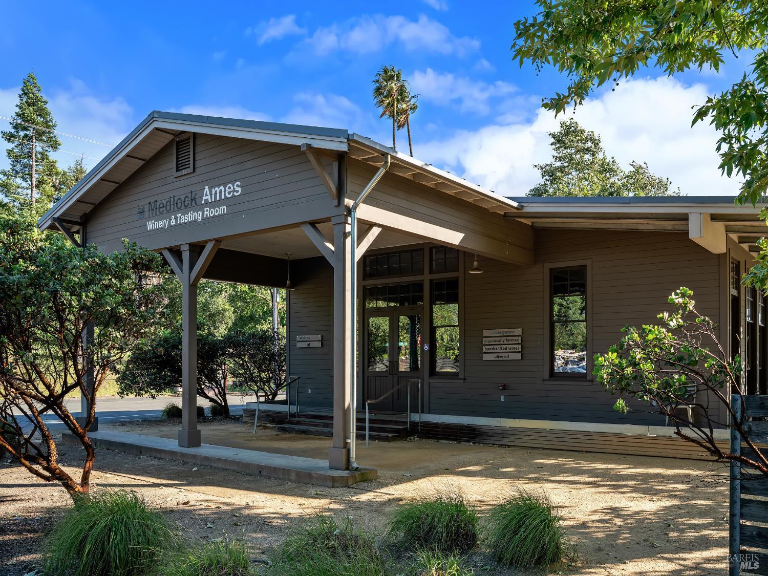3487 Alexander Valley Road