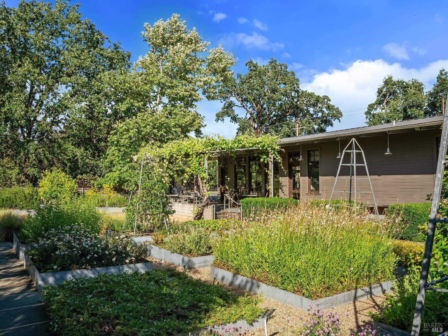 3487 Alexander Valley Road