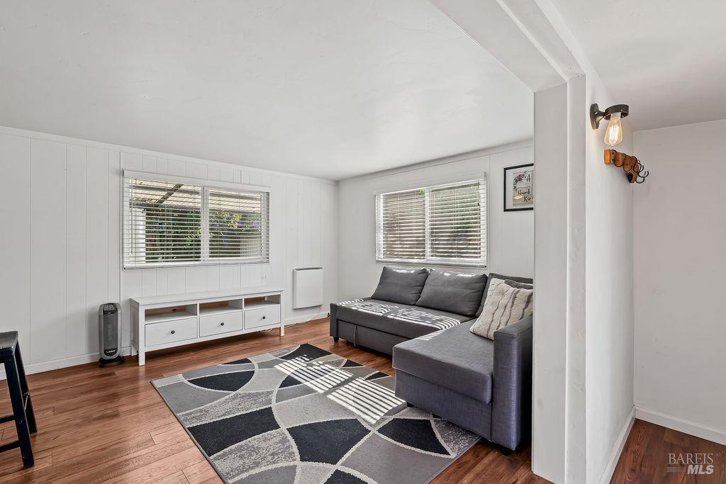 541 Mason Street Unit: #6