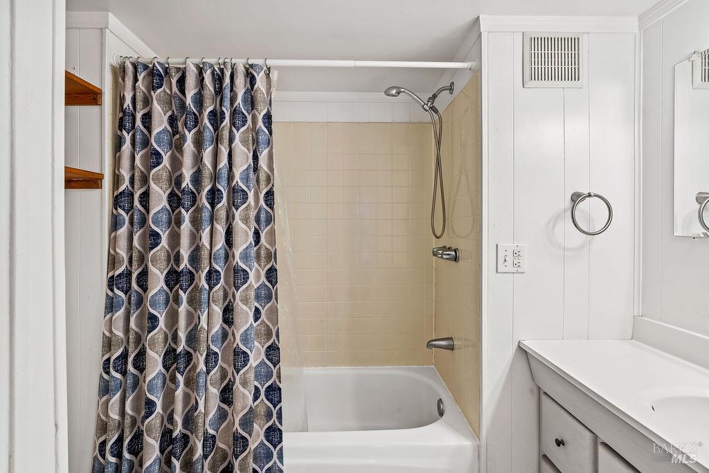 541 Mason Street Unit: #6