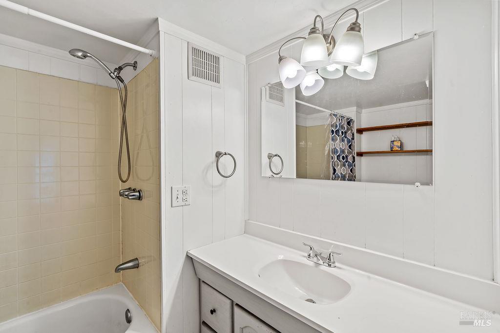 541 Mason Street Unit: #6