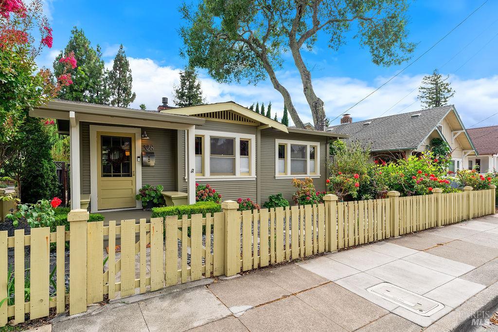 328 Piper Street