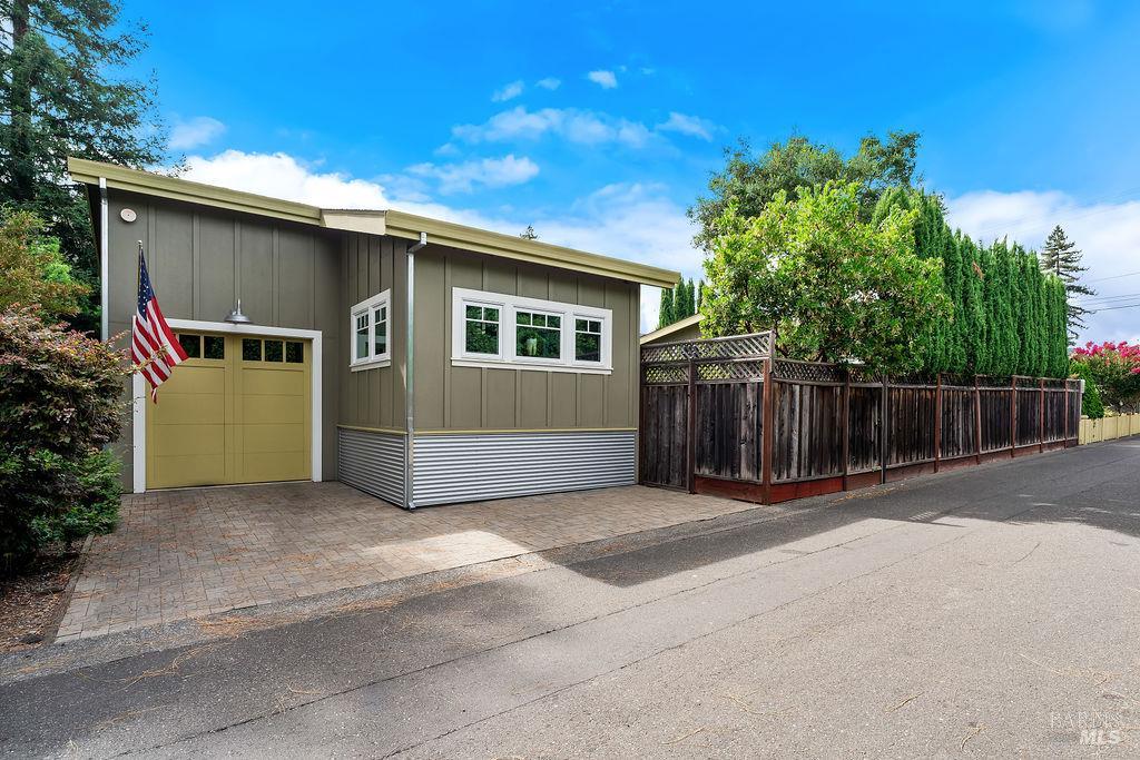 328 Piper Street