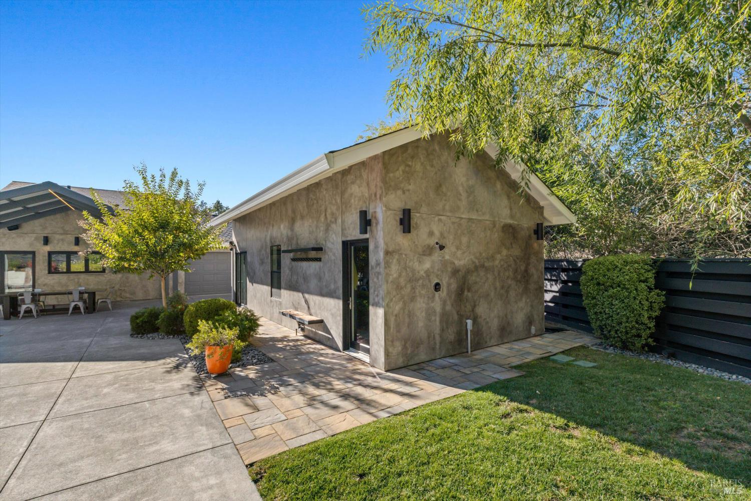 1524 Chablis Road