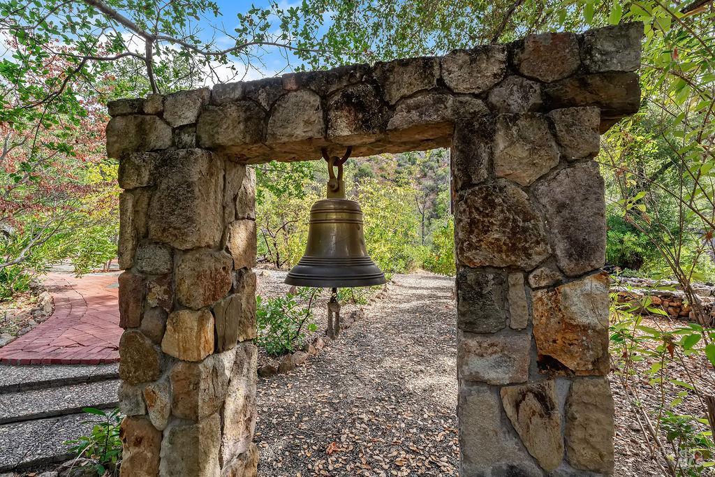 321 Dutch Henry Canyon Road