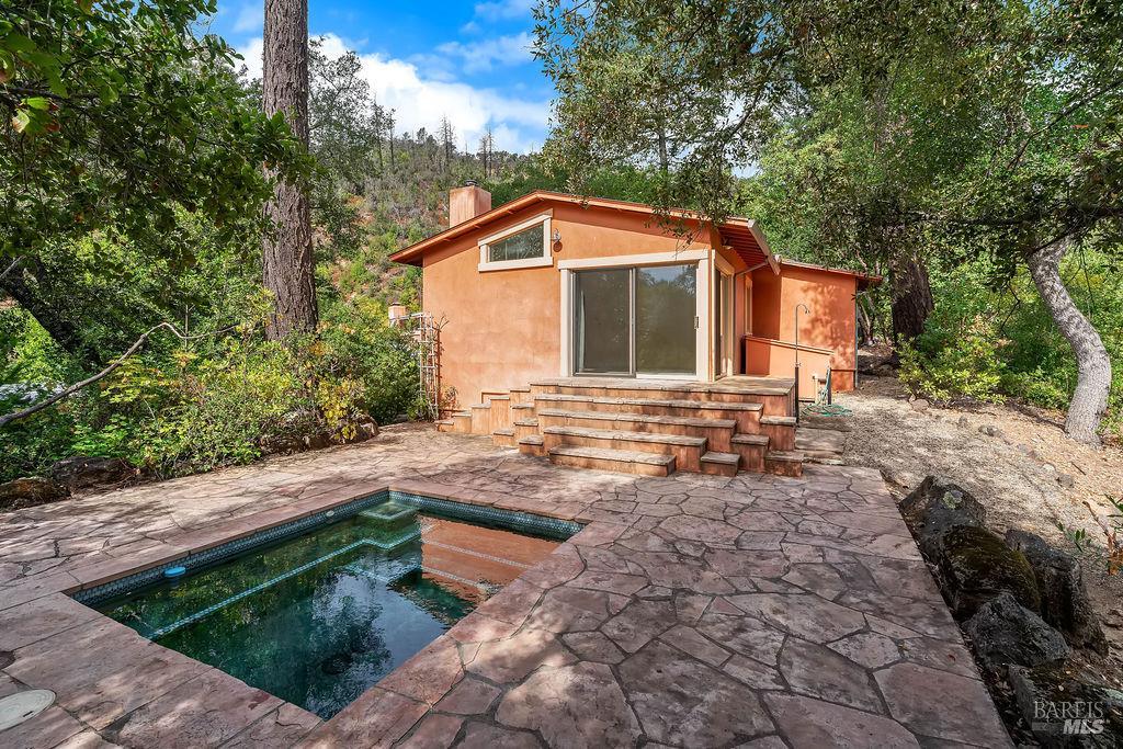 321 Dutch Henry Canyon Road