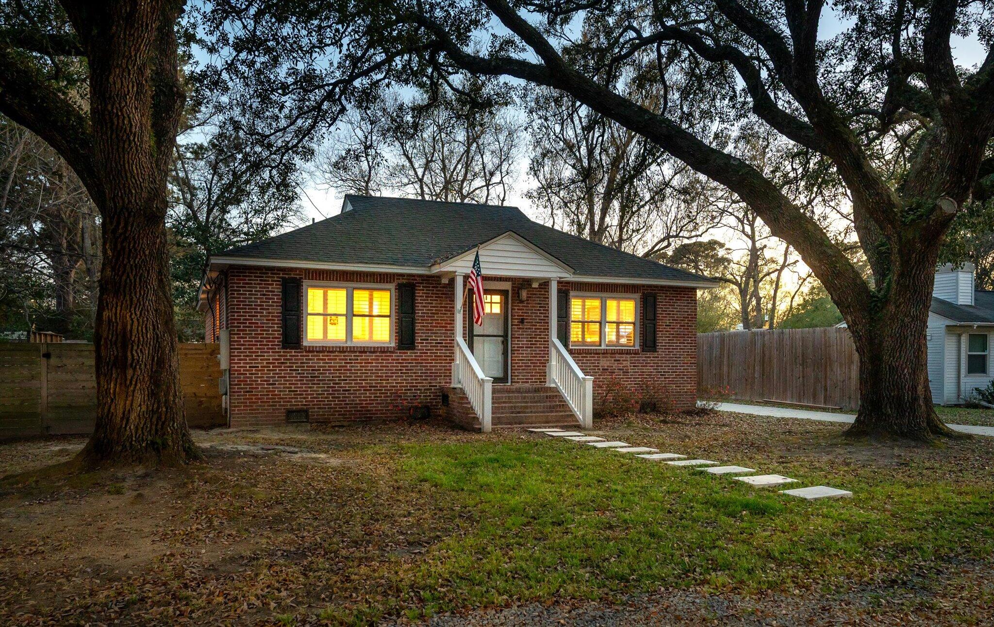1235 Sunset Drive