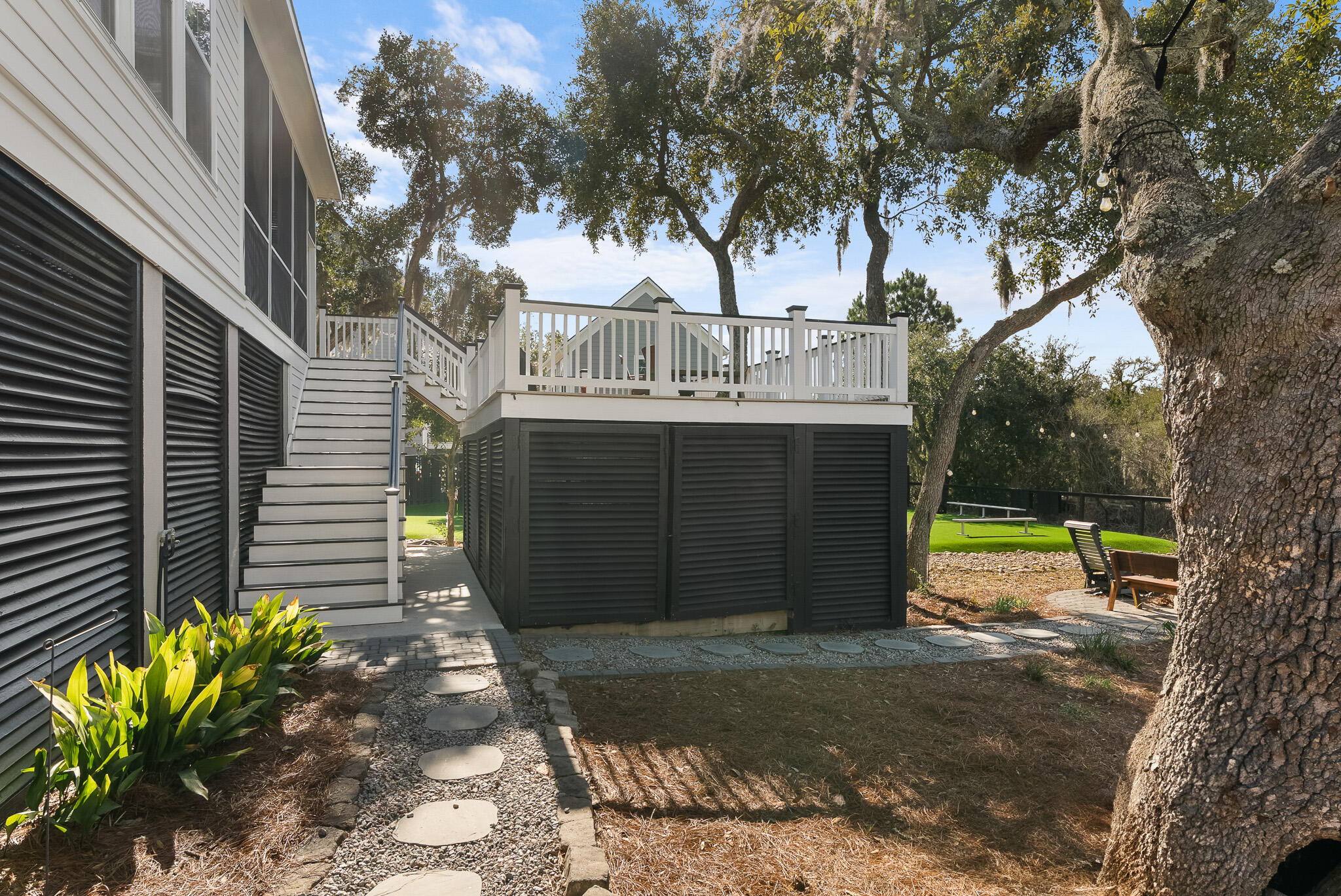 1443 Willtown Street