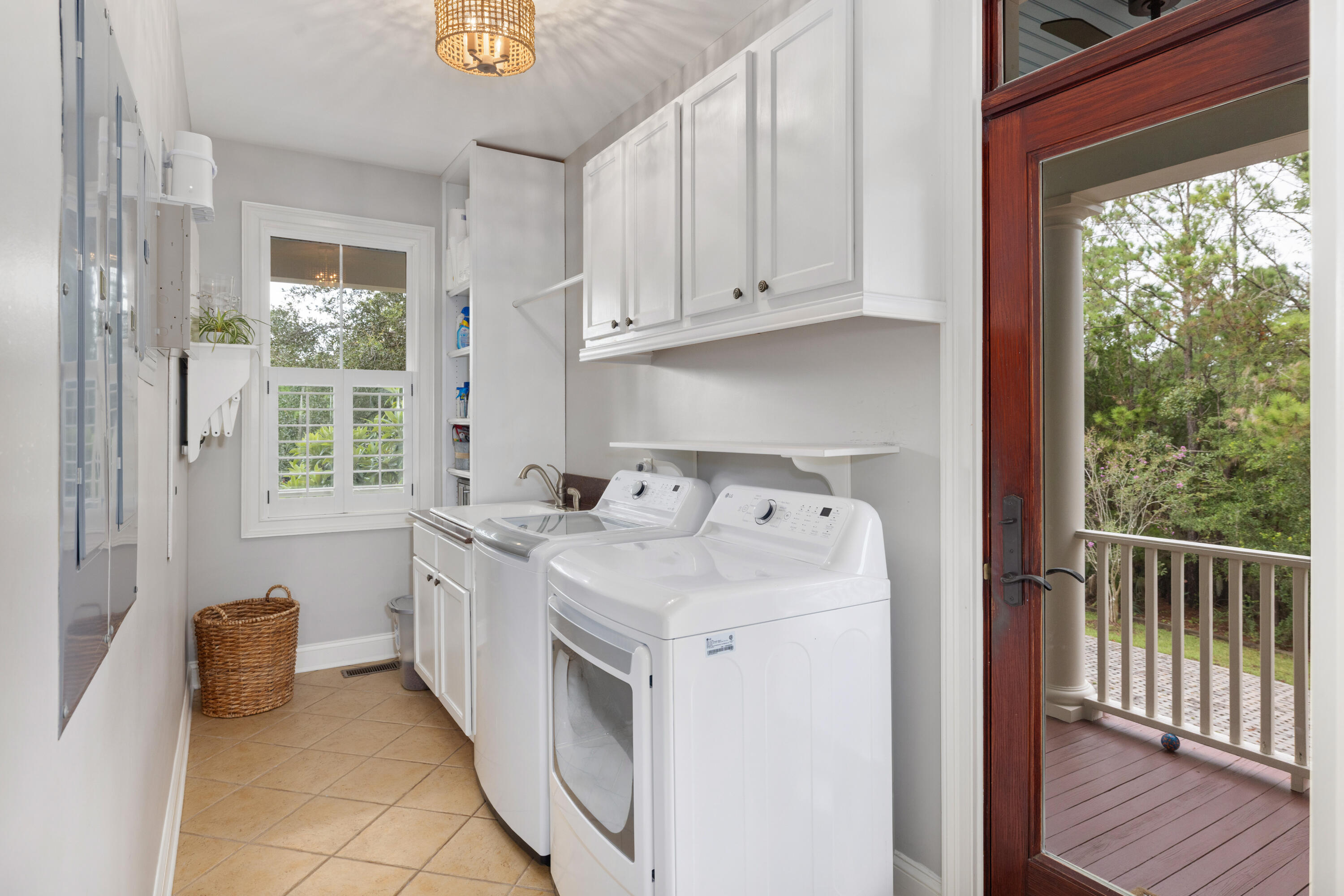 1339 W Brickmill