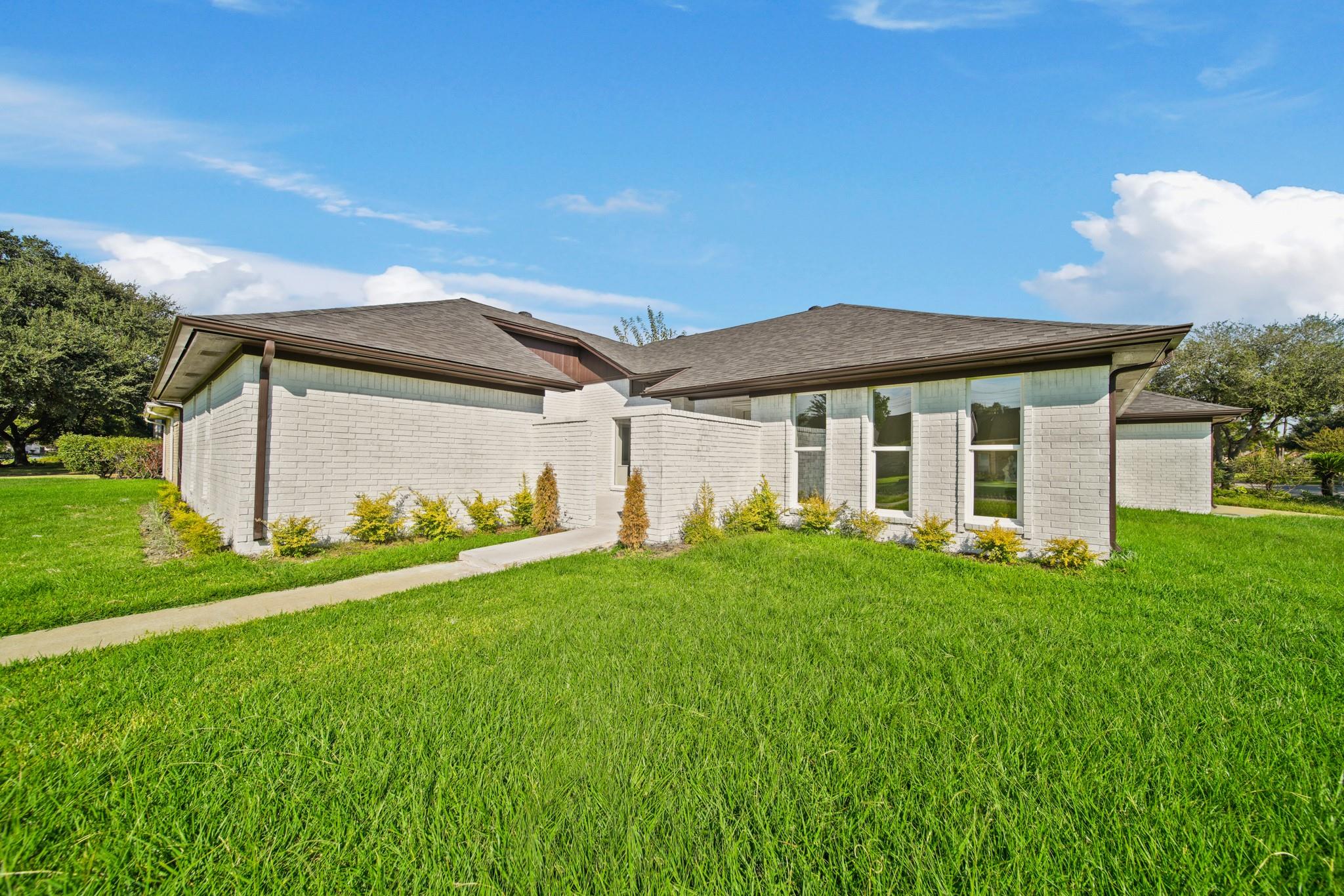 3351 S Sutton Square, Stafford