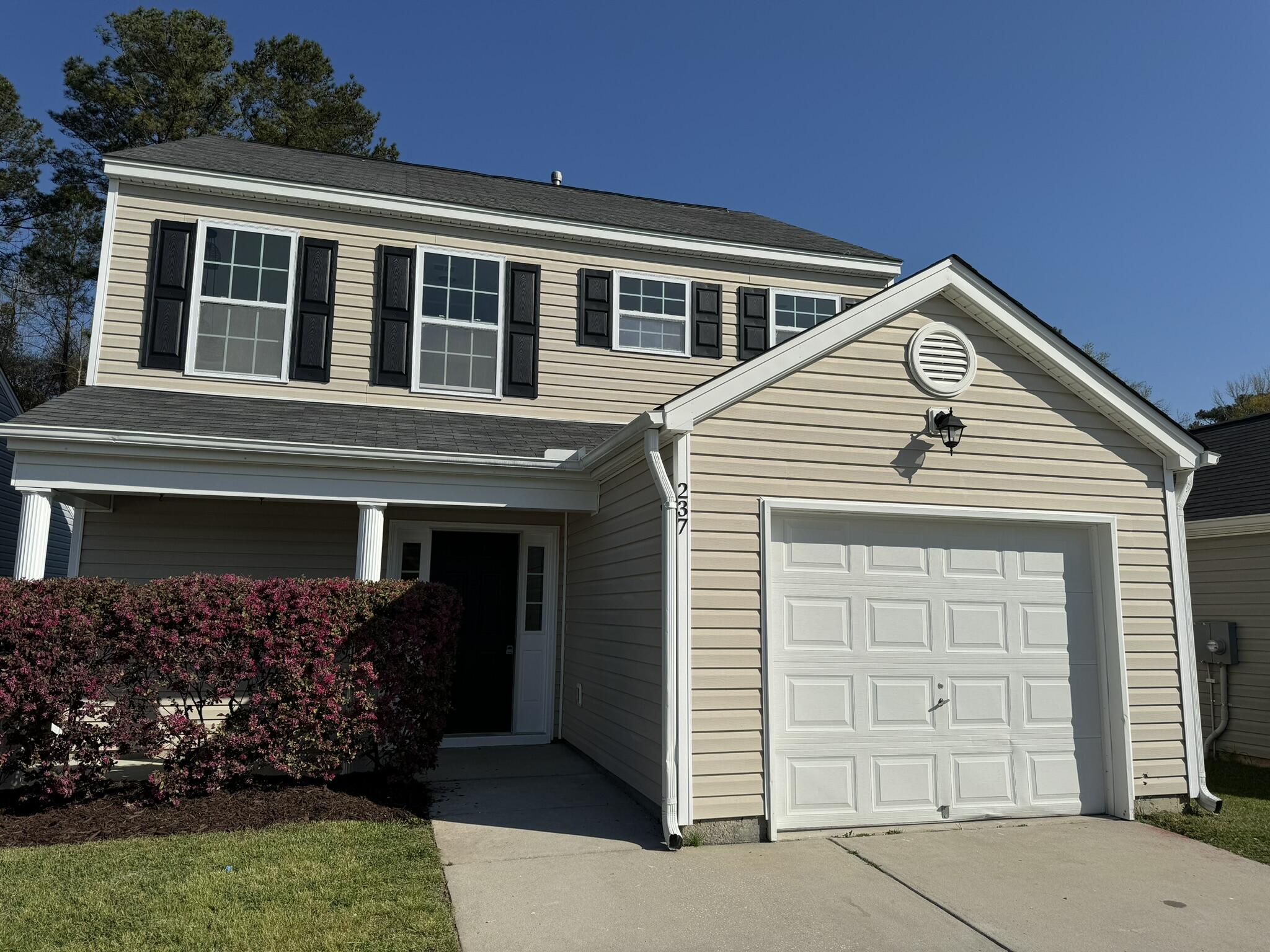 237 Coosawatchie Street