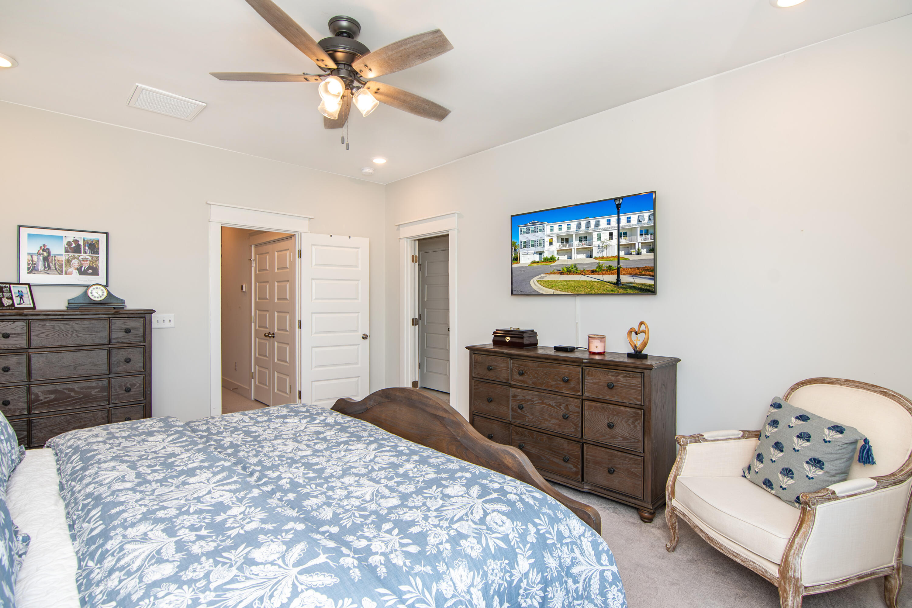 804 Kings Oak Court # 3