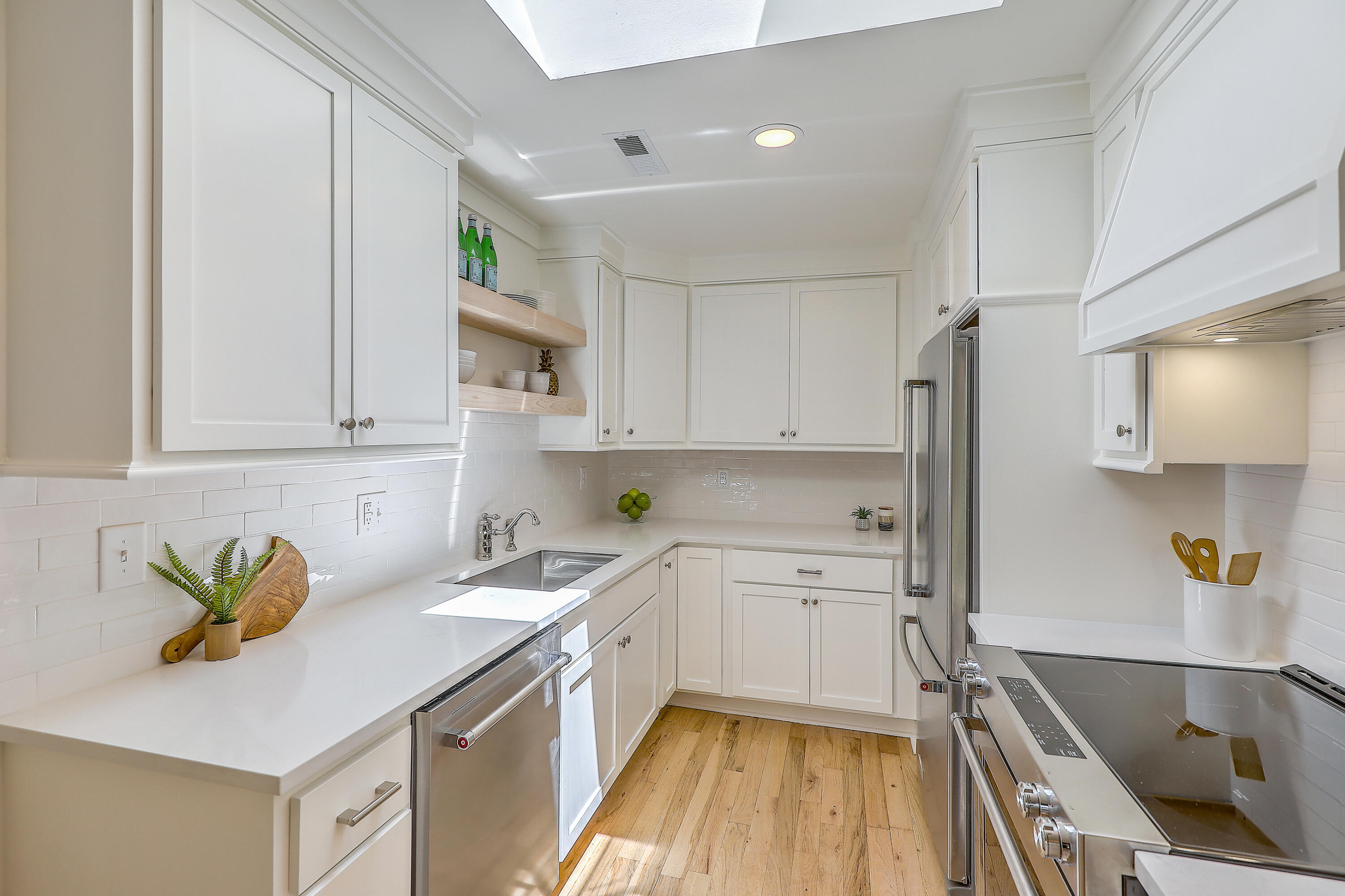 16 29th Avenue