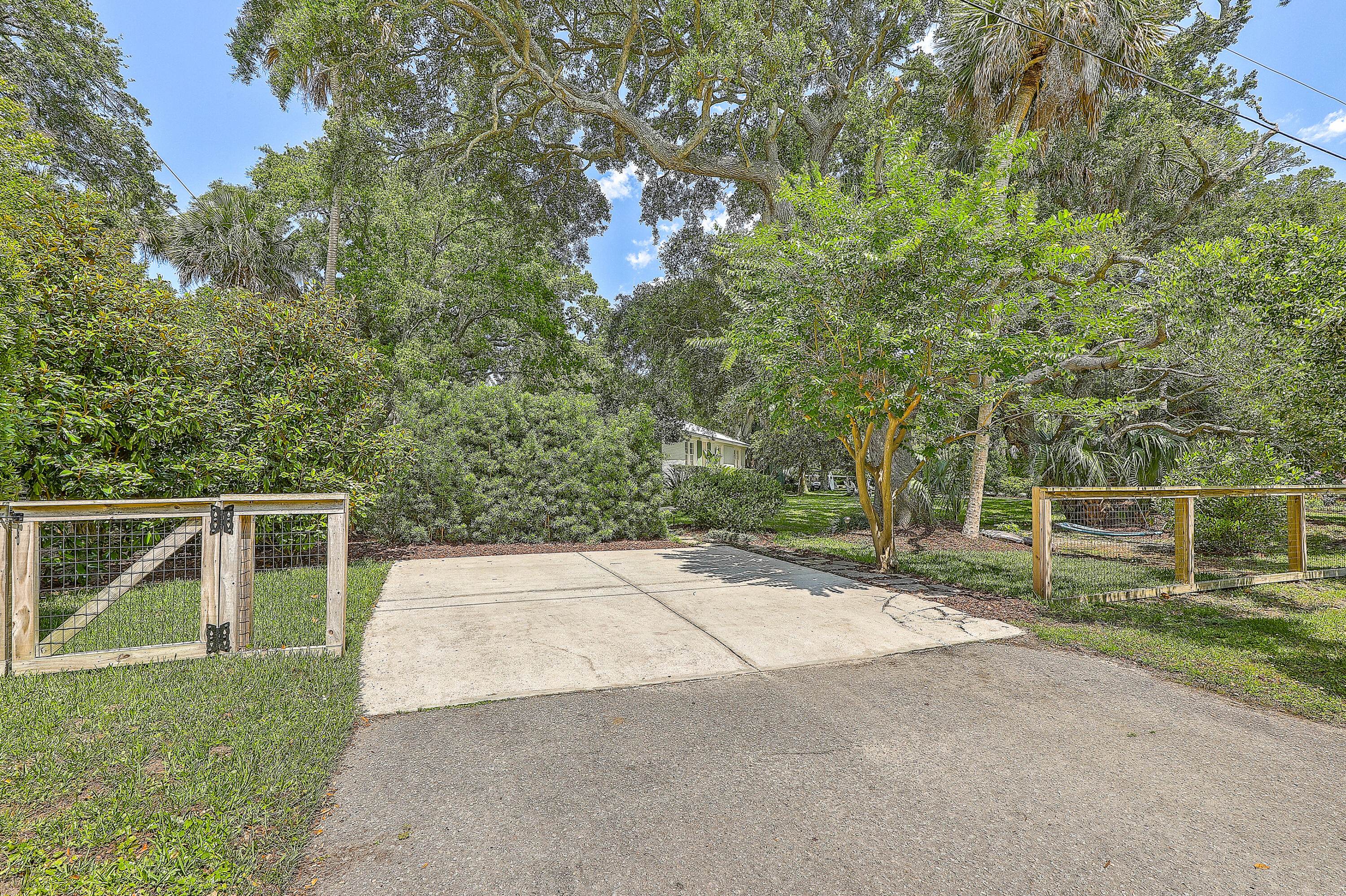 16 29th Avenue