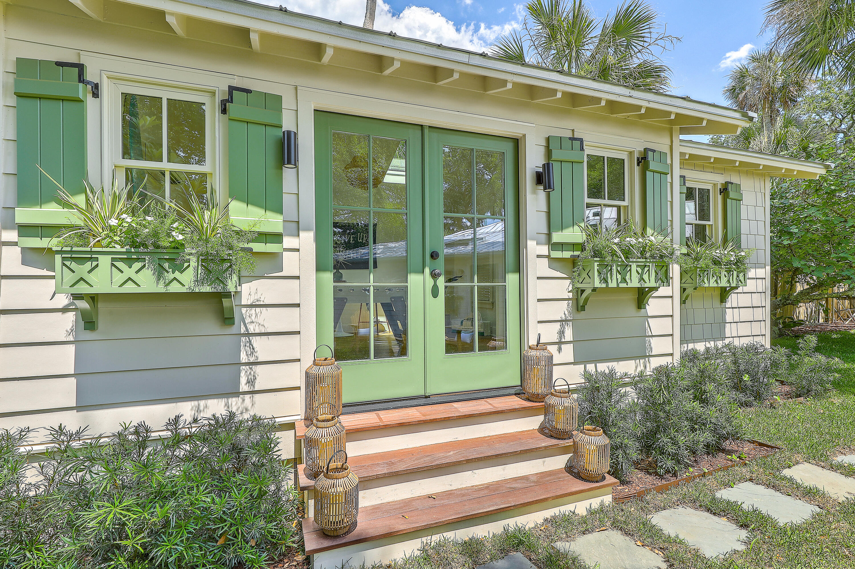 16 29th Avenue
