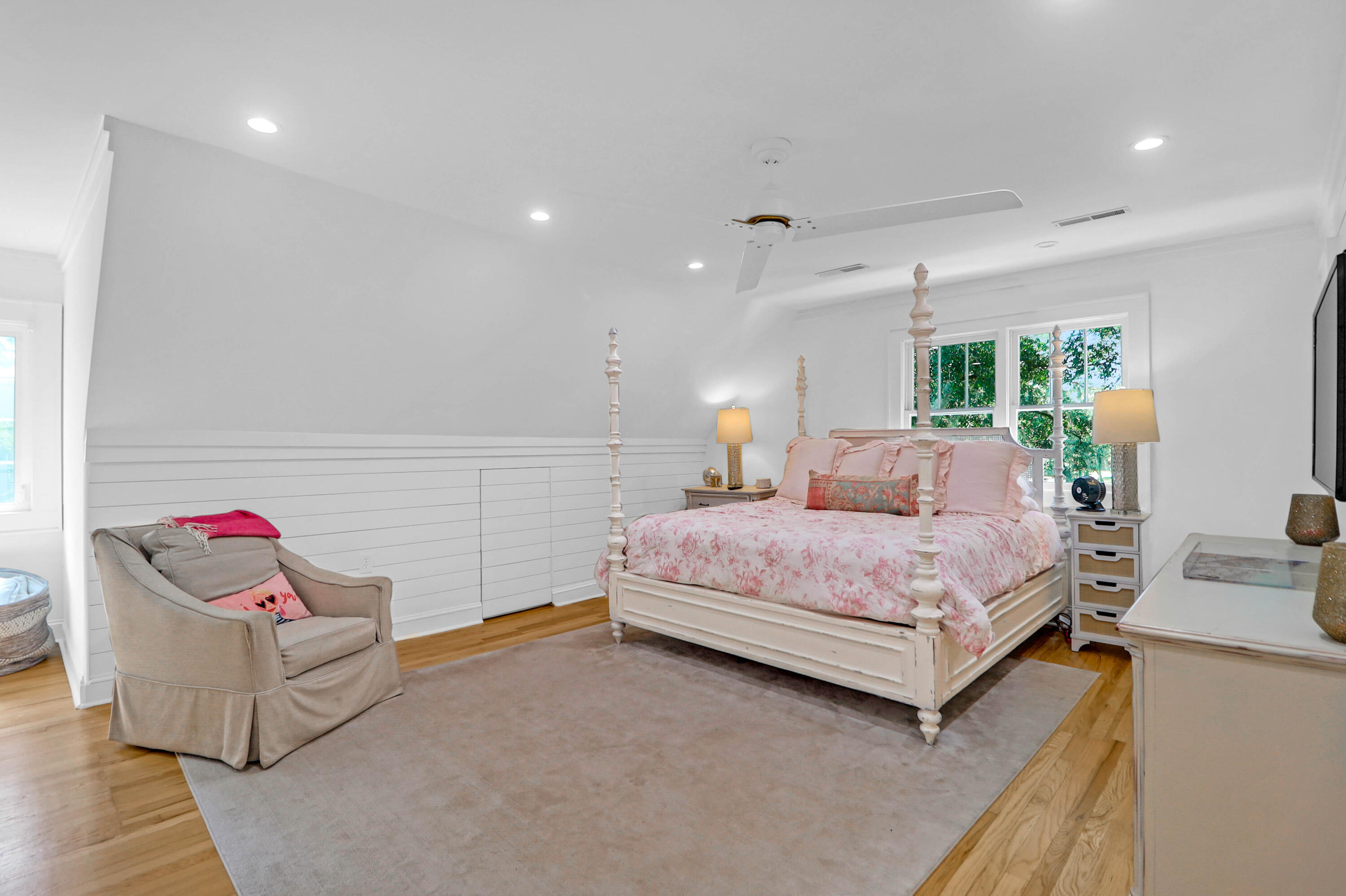 312 Bayview Drive