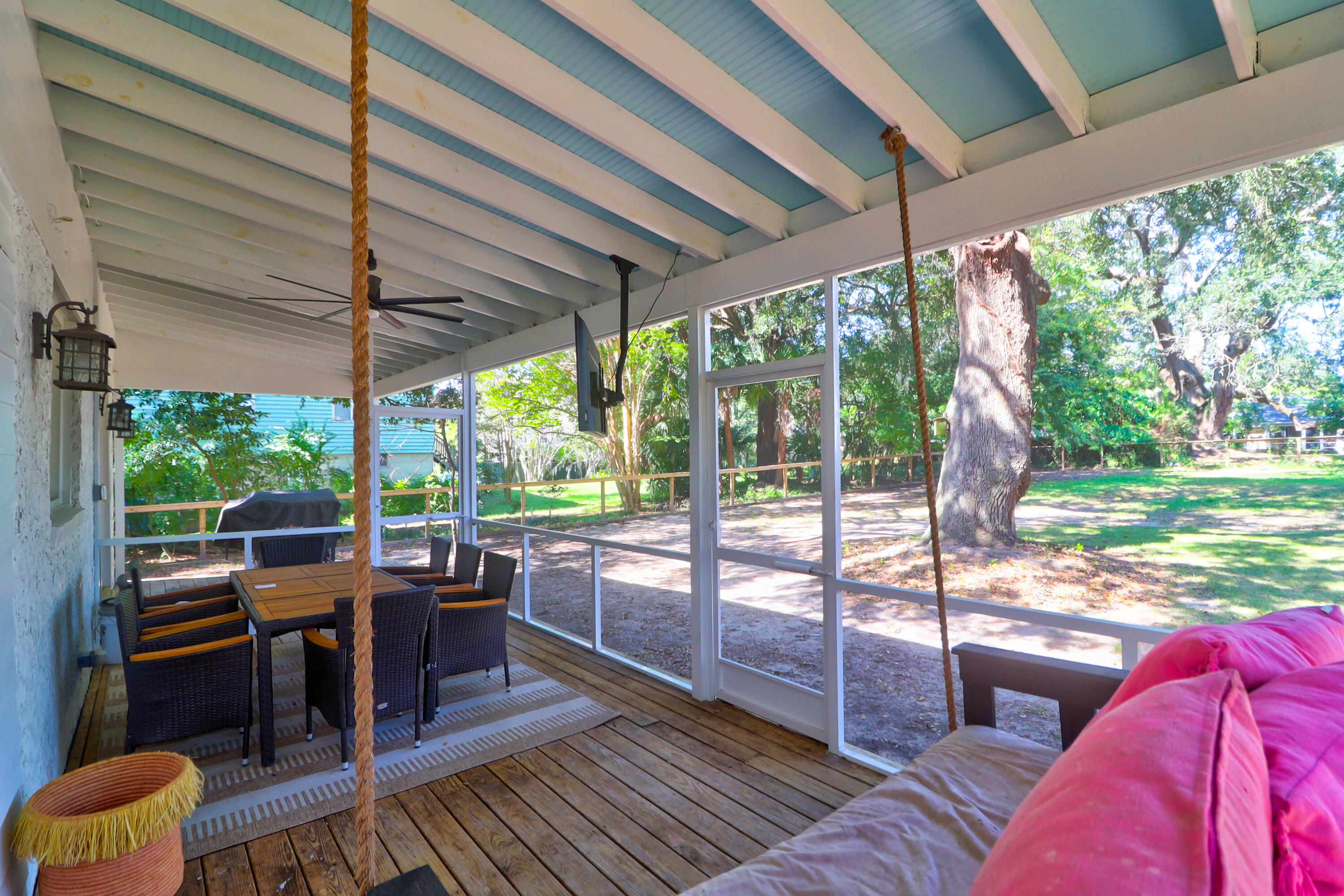 312 Bayview Drive